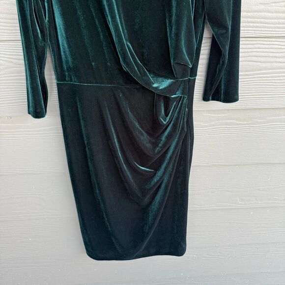 Eliza J green velvet side gathered special occasion holiday dress - Picture 4 of 6
